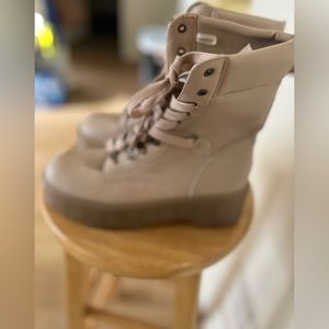 🔥🔥🔥women’s new Alexis Bendel designer combat boots 🔥🔥
